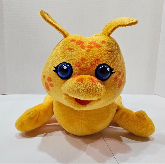 Teddy Ruxpin GRUBBY Hug N Sing  Plush Sings "It's Your Birthday" TESTED! Works - Picture 1 of 14